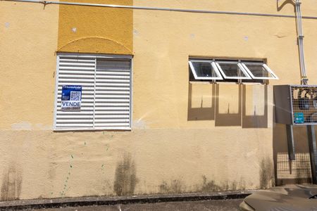 Apartamento à venda com 42m², 2 quartos e 1 vaga Apartamento à venda com 42m², 2 quartos e 1 vagaFrente do Bloco