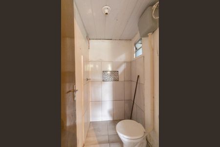 Banheiro Social de casa para alugar com 1 quarto, 25m² em Tatuquara, Curitiba