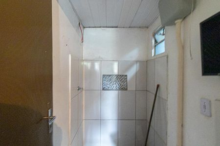 Banheiro Social de casa para alugar com 1 quarto, 25m² em Tatuquara, Curitiba