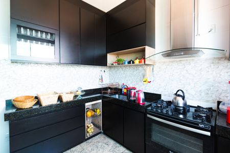 Apartamento à venda com 230m², 3 quartos e 3 vagasCozinha piso 1