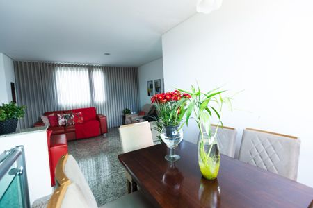 Apartamento à venda com 230m², 3 quartos e 3 vagassala de jantar piso 2