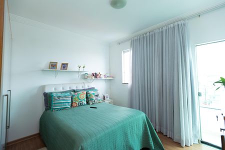 Apartamento à venda com 230m², 3 quartos e 3 vagassuite