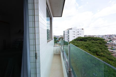 Apartamento à venda com 230m², 3 quartos e 3 vagasvaranda suite