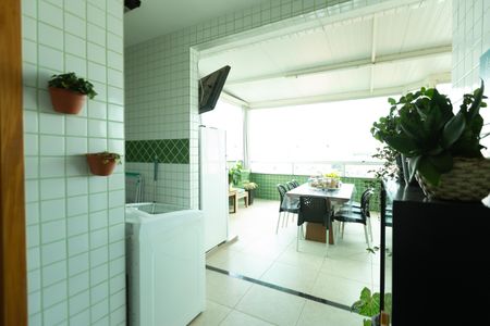 Apartamento à venda com 230m², 3 quartos e 3 vagascozinha/ sala de jantar piso 2