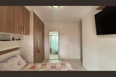 Apartamento à venda com 208m², 3 quartos e 2 vagas Apartamento à venda com 208m², 3 quartos e 2 vagasSuite