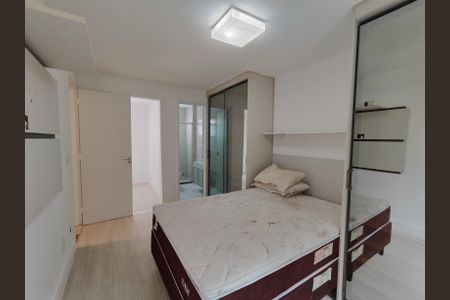 Apartamento para alugar com 208m², 3 quartos e 2 vagas Apartamento para alugar com 208m², 3 quartos e 2 vagasSuíte 2