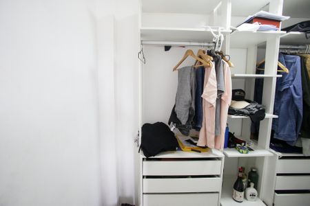 Casa à venda com 700m², 6 quartos e 6 vagasCloset do Quarto Superior 2