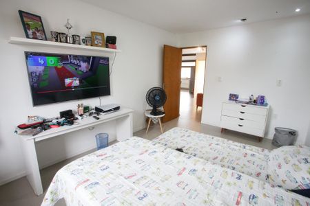 Casa à venda com 700m², 6 quartos e 6 vagasQuarto Superior 1