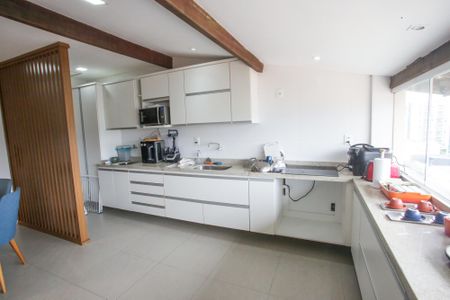 Casa à venda com 700m², 6 quartos e 6 vagasCozinha Superior