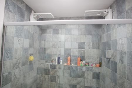 Casa à venda com 700m², 6 quartos e 6 vagasBanheiro da Suíte Superior