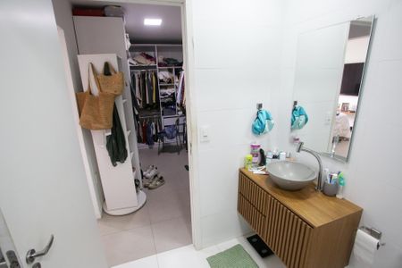 Casa à venda com 700m², 6 quartos e 6 vagasBanheiro da Suíte Superior