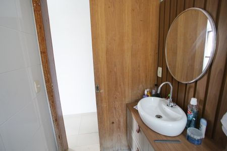 Casa à venda com 700m², 6 quartos e 6 vagasBanheiro da Suíte 1