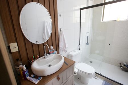 Casa à venda com 700m², 6 quartos e 6 vagasBanheiro da Suíte 1