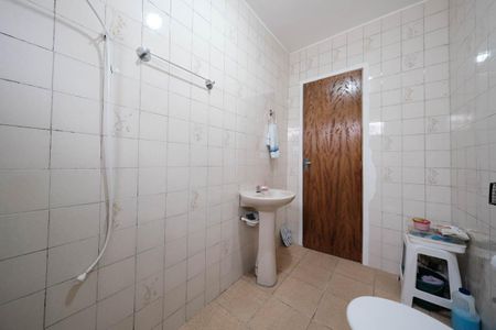 Casa para alugar com 150m², 2 quartos e 2 vagasBanheiro