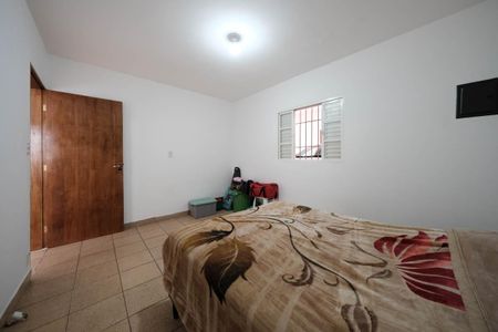 Casa para alugar com 150m², 2 quartos e 2 vagasQuarto 1