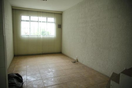 Casa à venda com 120m², 2 quartos e 2 vagasSala ( casa 2 ) 