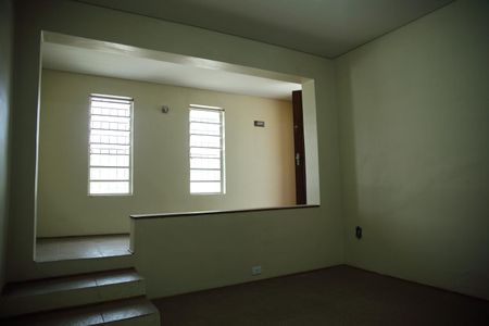 Casa à venda com 120m², 2 quartos e 2 vagasSala ( casa 1 ) 