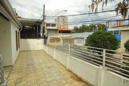 Sala  - Varanda ( casa 1 )  de casa para alugar com 2 quartos, 120m² em Vila Santa Luzia, São Bernardo do Campo