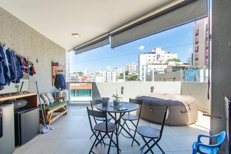 Apartamento à venda com 167m², 2 quartos e 3 vagasCobertura