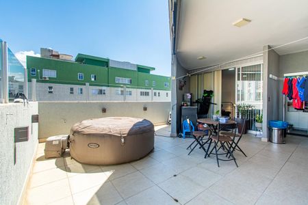 Apartamento à venda com 167m², 2 quartos e 3 vagasCobertura