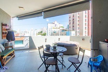 Apartamento à venda com 167m², 2 quartos e 3 vagasCobertura