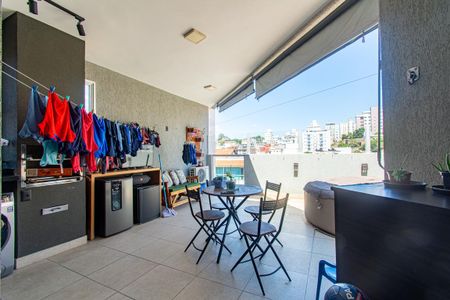 Apartamento à venda com 167m², 2 quartos e 3 vagasCobertura