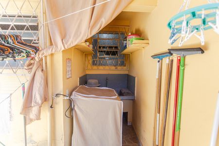 Casa à venda com 261m², 5 quartos e 2 vagas Casa à venda com 261m², 5 quartos e 2 vagasÁrea de Serviço