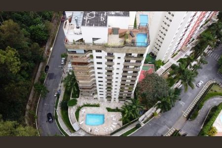 Apartamento à venda com 179m², 4 quartos e 3 vagasFoto 01