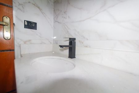 Casa à venda com 150m², 3 quartos e 2 vagas Casa à venda com 150m², 3 quartos e 2 vagasBanheiro 2