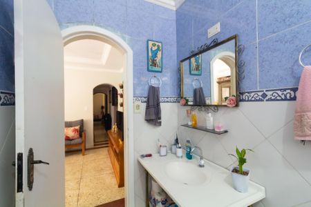 Casa à venda com 390m², 12 quartos e 8 vagas Casa à venda com 390m², 12 quartos e 8 vagasBanheiro 1