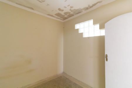 Casa à venda com 390m², 12 quartos e 8 vagas Casa à venda com 390m², 12 quartos e 8 vagasQuarto 5