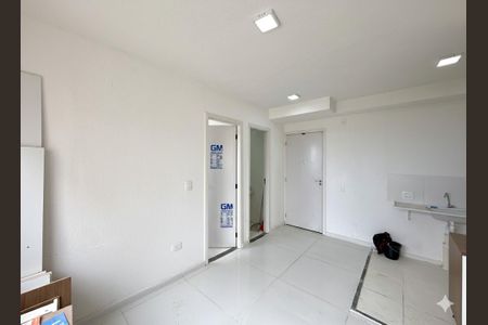 Sala de apartamento para alugar com 2 quartos, 33m² em Veleiros, São Paulo
