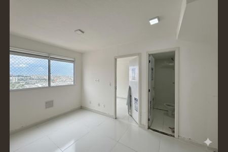 Sala de apartamento para alugar com 2 quartos, 33m² em Veleiros, São Paulo