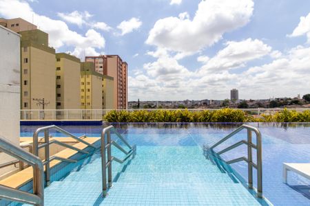 Apartamento à venda com 88m², 3 quartos e 2 vagas Apartamento à venda com 88m², 3 quartos e 2 vagasÁrea comum - Piscina