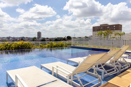 Apartamento à venda com 88m², 3 quartos e 2 vagas Apartamento à venda com 88m², 3 quartos e 2 vagasÁrea comum - Piscina