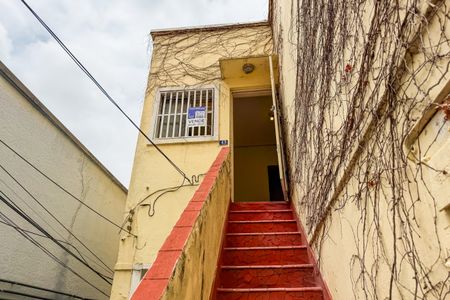 Casa à venda com 240m², 4 quartos e 2 vagasFachada + Plaquinha 