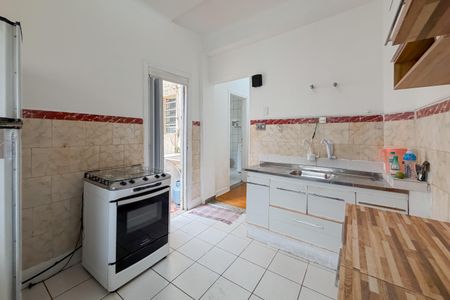 Casa à venda com 240m², 4 quartos e 2 vagasCozinha