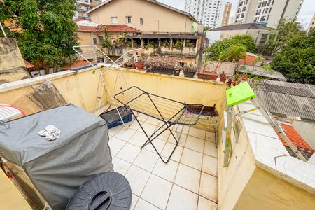 Casa à venda com 240m², 4 quartos e 2 vagasCasa 2 - Área Externa