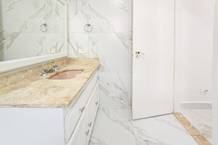 Casa para alugar com 150m², 3 quartos e 4 vagasBanheiro da Suíte