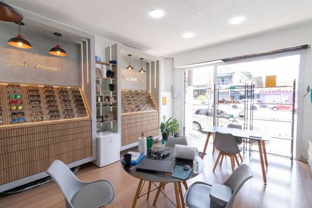 Casa para alugar com 3 quartos, 251m² em Vila Rio Branco, São Paulo