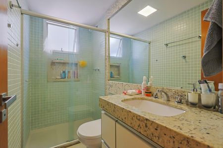 Apartamento à venda com 115m², 3 quartos e 2 vagas Apartamento à venda com 115m², 3 quartos e 2 vagasBanheiro