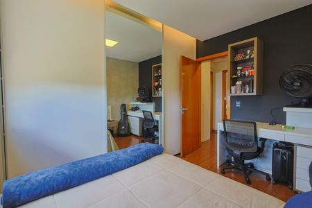 Apartamento à venda com 115m², 3 quartos e 2 vagas Apartamento à venda com 115m², 3 quartos e 2 vagasQuarto 2