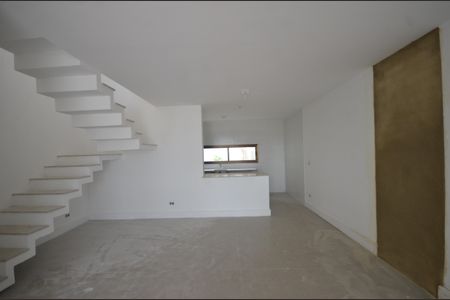 Sala de apartamento para alugar com 2 quartos, 100m² em Vila Valqueire, Rio de Janeiro