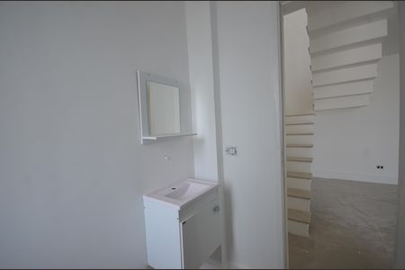 Banheiro de apartamento para alugar com 2 quartos, 100m² em Vila Valqueire, Rio de Janeiro