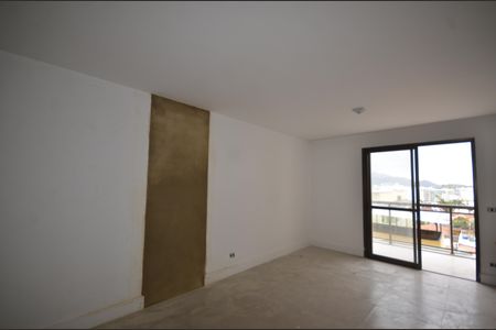 Sala de apartamento para alugar com 2 quartos, 100m² em Vila Valqueire, Rio de Janeiro