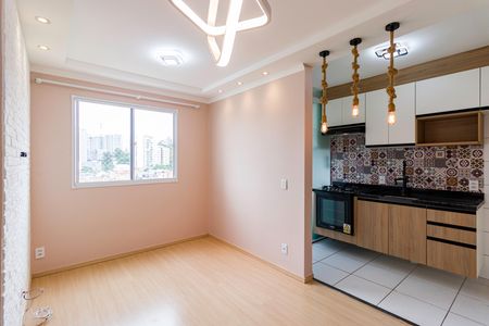 Sala de apartamento para alugar com 2 quartos, 40m² em Vila Plana, São Paulo
