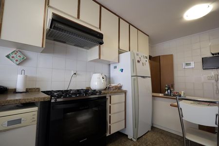 Apartamento à venda com 140m², 3 quartos e 2 vagasCozinha