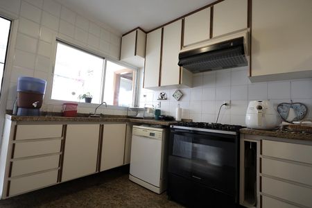 Apartamento à venda com 140m², 3 quartos e 2 vagasCozinha
