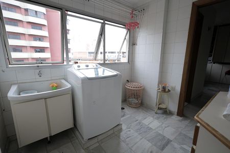Apartamento à venda com 140m², 3 quartos e 2 vagasÁrea de Serviço
