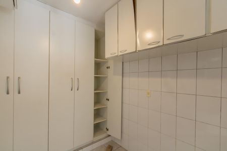 Casa à venda com 98m², 4 quartos e 2 vagasQuarto de Serviço